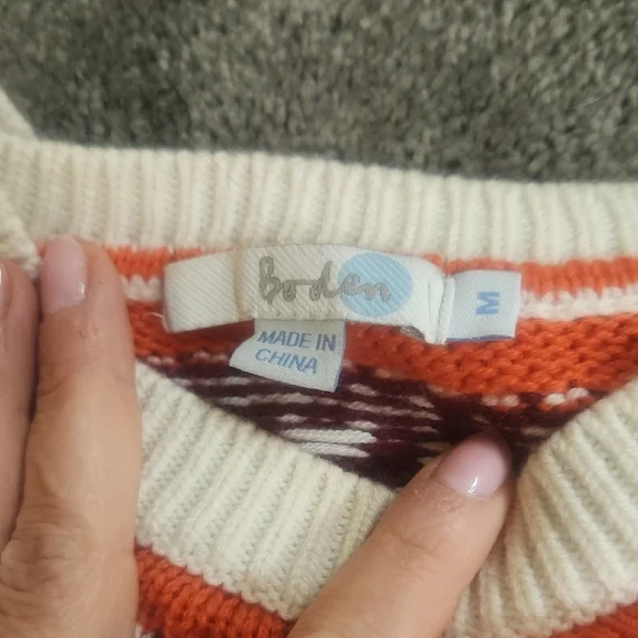 Boden Women's White and Red Patterned Crewneck Sweater - Picture 2 of 3